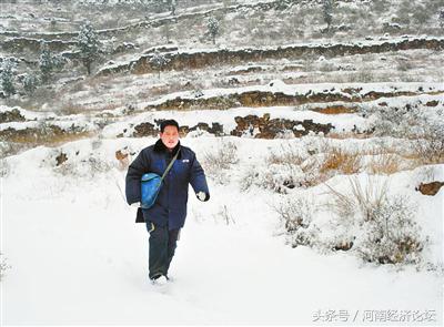 山区鸿雁寄深情——记辉县市邮政局投递员张二军