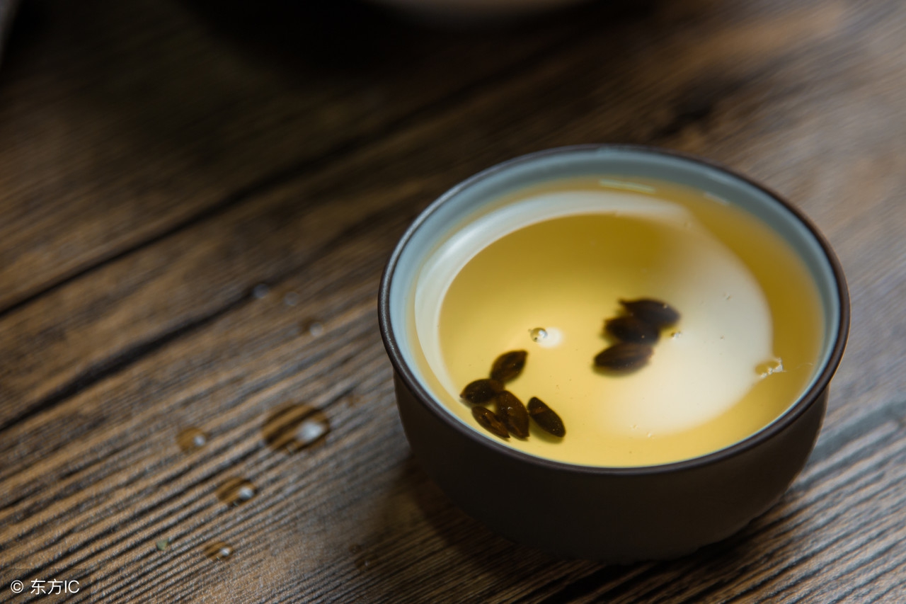 男朋友送的银手镯断了怎么处理,男朋友送的银镯子突然断掉