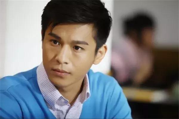 雪花女神龙演员对比,雪花女神龙董璇多大