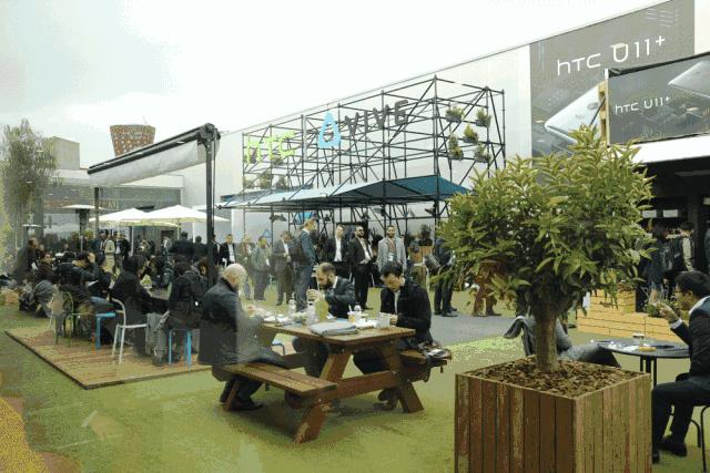 关于未来，VIVE在MWC上造了一个新词，众人服气