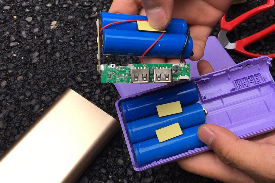 又是起火，又是爆炸，移动电源该怎么买？