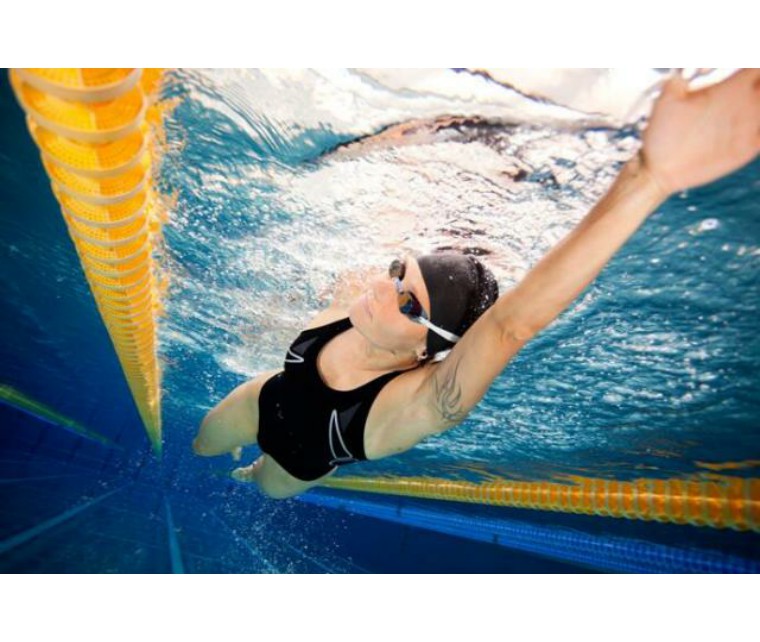 为什么我单边换气很牛，却还要练习弱侧换气？