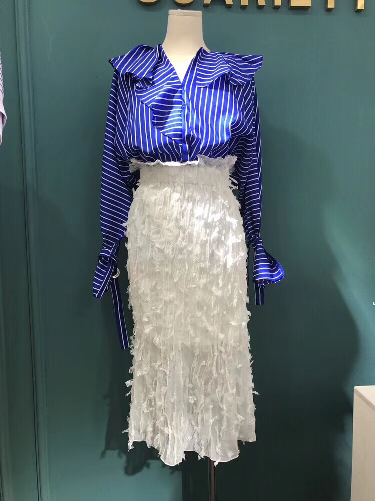 初春美衣时髦来袭,春装新款穿出气质高雅