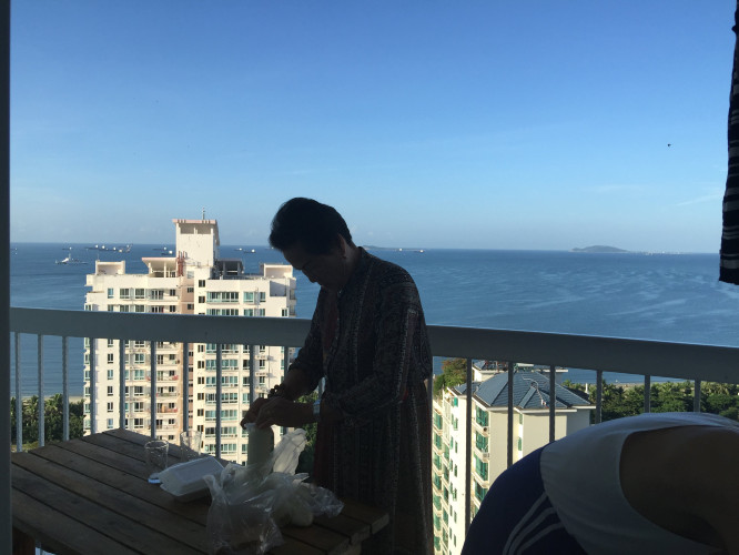 带上父母去看海完整视频,带你去三亚一起看海享受亲子时光