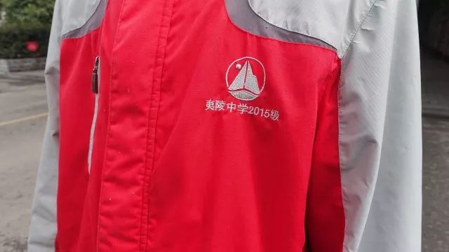 宜昌高中校服大全,宜昌哪个高中校服是红灰秋季校服