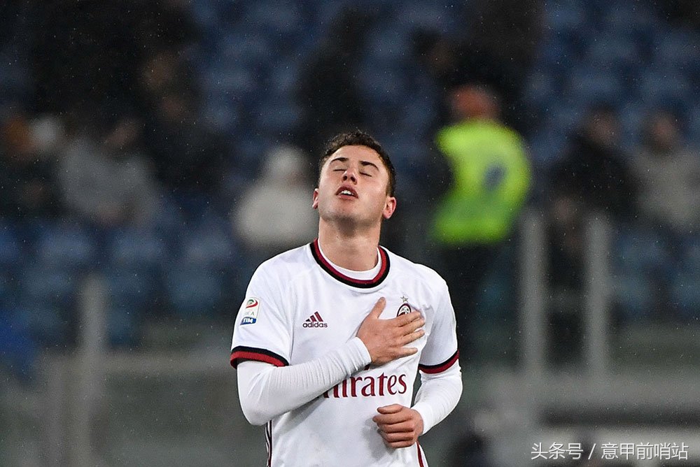 21岁小将经纪人：他爱着米兰，希望能够一直为红黑军团效力