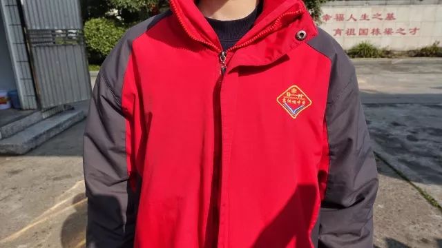 宜昌高中校服大全,宜昌哪个高中校服是红灰秋季校服