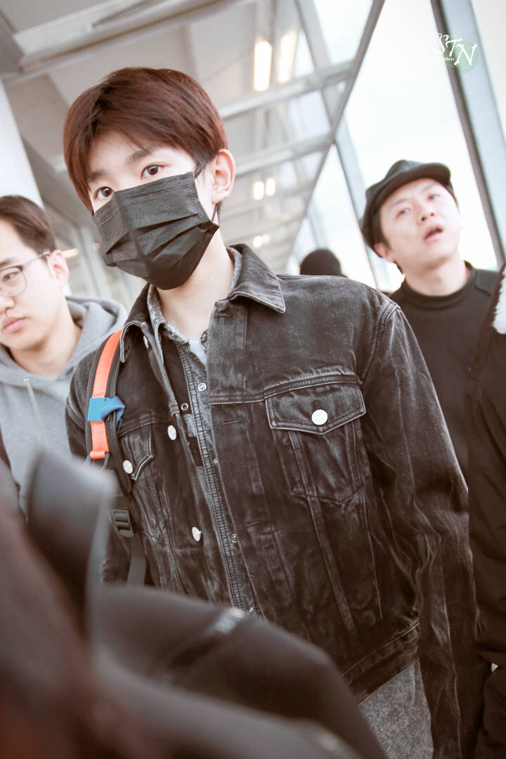 王源王俊凯巴黎时装周,王源参加巴黎时装周了吗