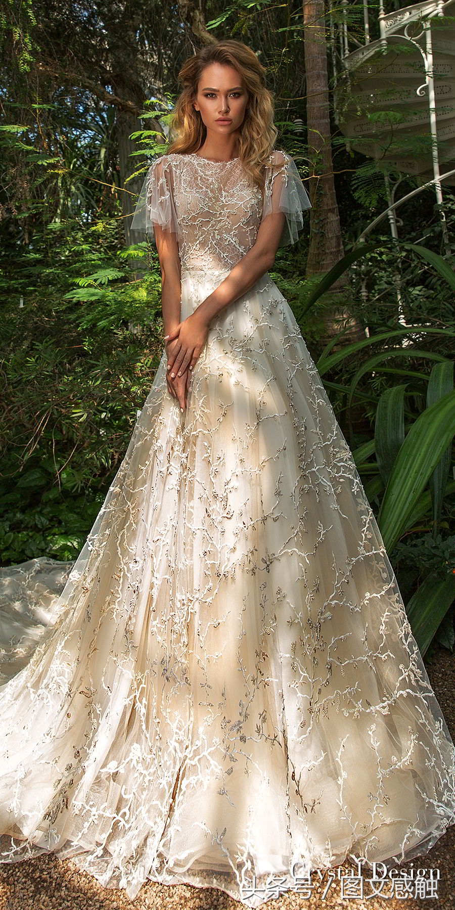 水晶设计2018婚纱“皇家花园”及高级定制新娘礼服