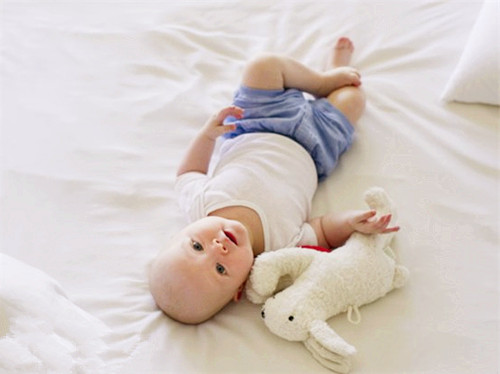 给宝宝选择*裤内**有学问，新手妈妈应该要注意这几点！