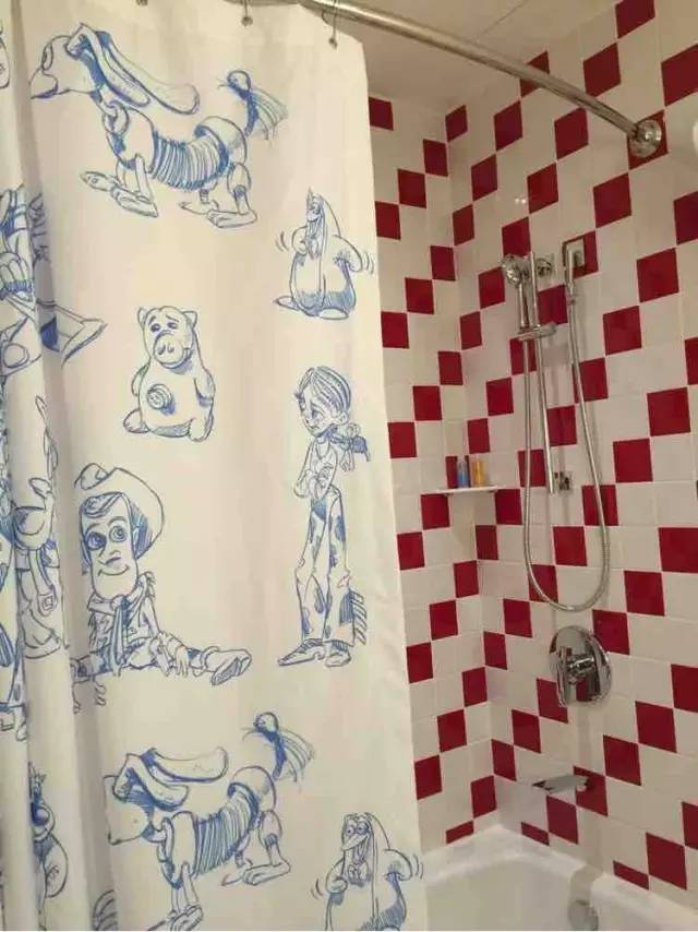 跟着朵拉去探险英文,迪士尼上海儿童游玩攻略