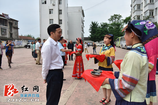 新闻早餐每天三分钟知晓天下事,早餐新闻三分钟知晓天下事