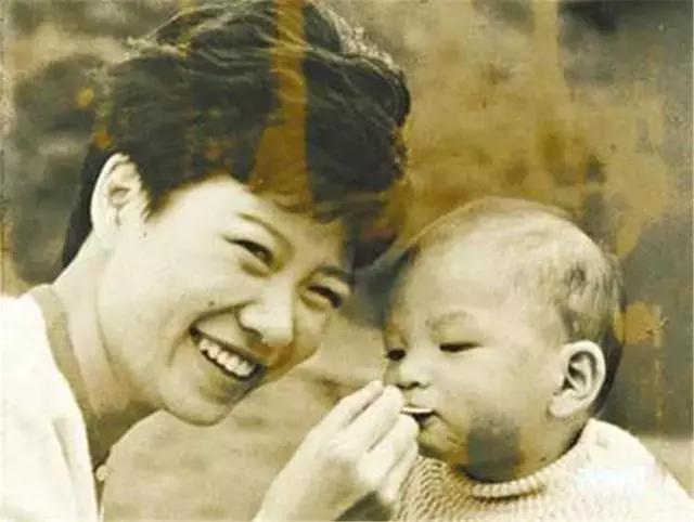 “追我的男生,家里*迁拆**了2000万……”