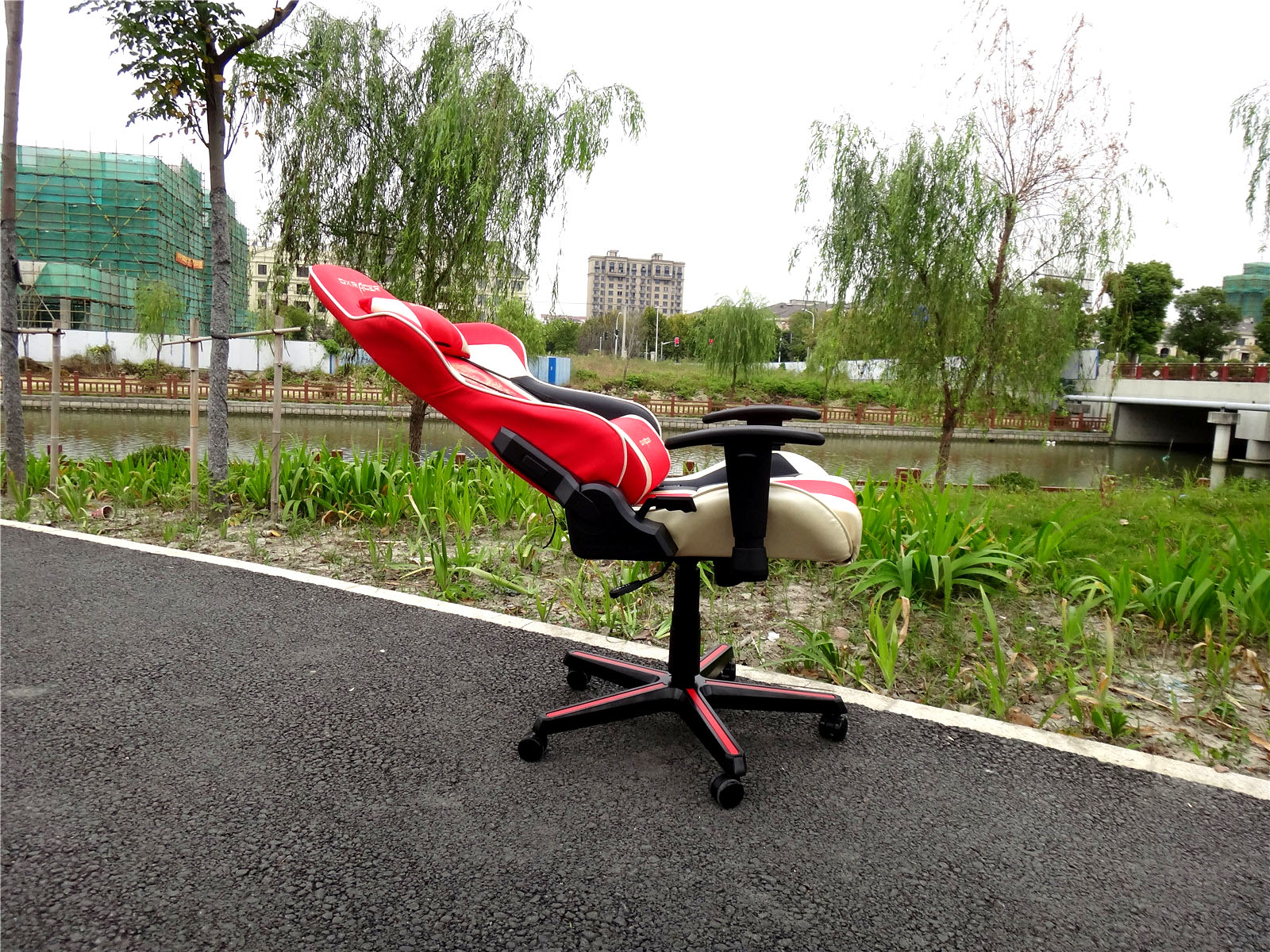 游戏生活两不误的手机推荐,迪锐克斯dxracer电竞椅无锡