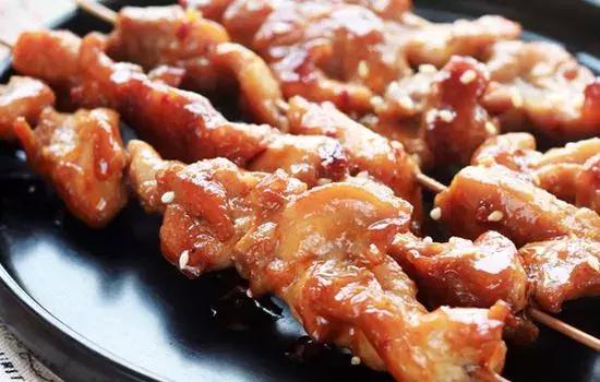 沉迷撸串不能自拔？有了皇后锅自己在家也能做