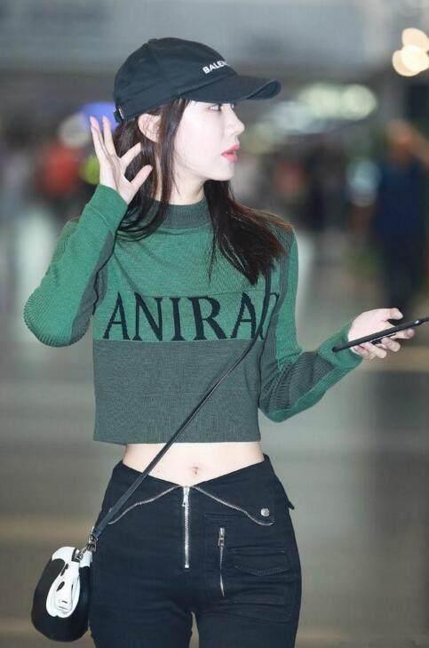 李菲儿红毯大秀a4腰,李菲儿露脐装秀