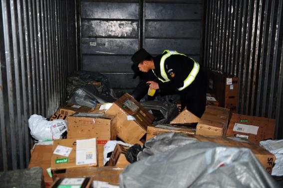 做一名缉毒警察,缉毒警察上班的第一天