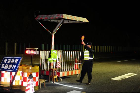 做一名缉毒警察,缉毒警察上班的第一天
