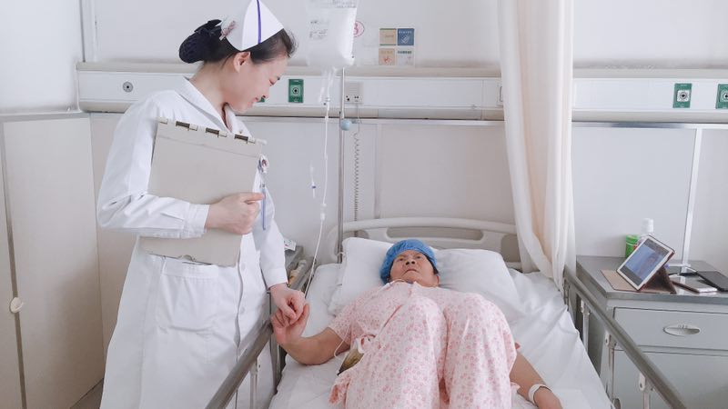 “女医护专属！什么时候你觉得自己最“女神”？锦州医科大学附属第一医院“一打儿”女神来报到！