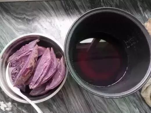 寰晢鍙g孩鐖嗘,涓嵂鎴愬垎鐨勬姢鑲ゅ搧寰晢