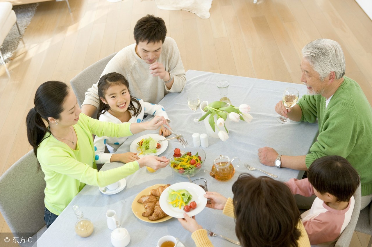 孩子遇到同学炫富怎么办,孩子的同学家长炫富