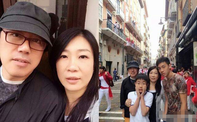 张宇峰全家照,张宇和老婆近照