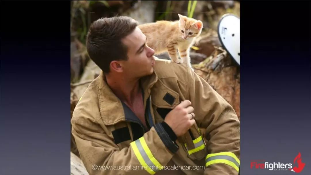 肌肉男和消防员对比视频,中国的消防员肌肉男帅哥视频