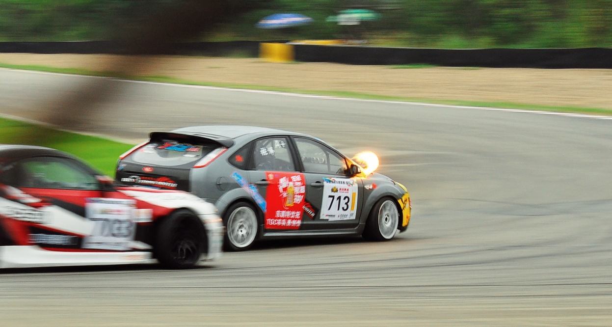 赛车女车手相亲,女赛车手相亲