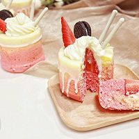 小白兔粉红色草莓蛋糕,粉红色草莓蛋糕