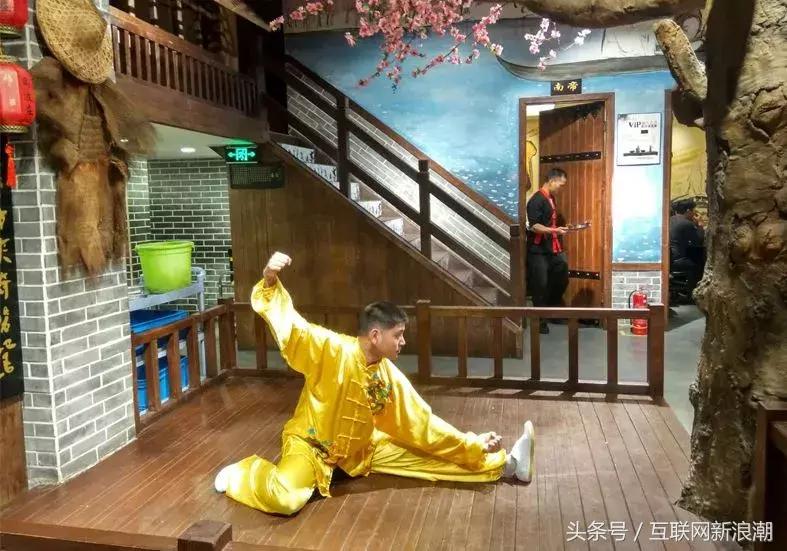 网红餐厅人气爆满,网红餐厅就是不一样真是名副其实