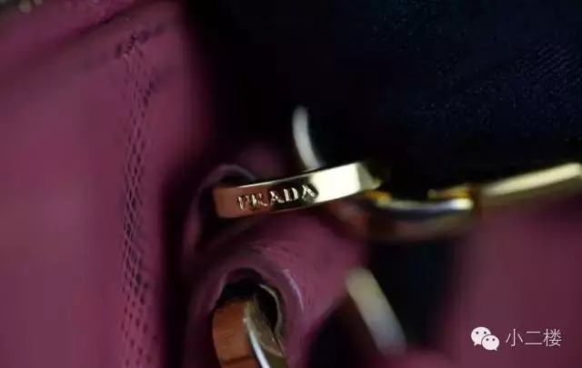 真假prada三角包,prada草编包辨真假