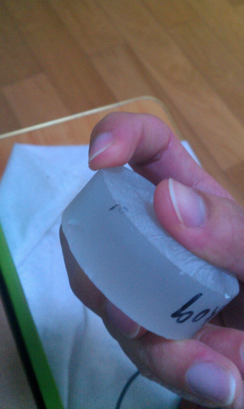 天气太干燥怎么办,玉缺水后会是什么样