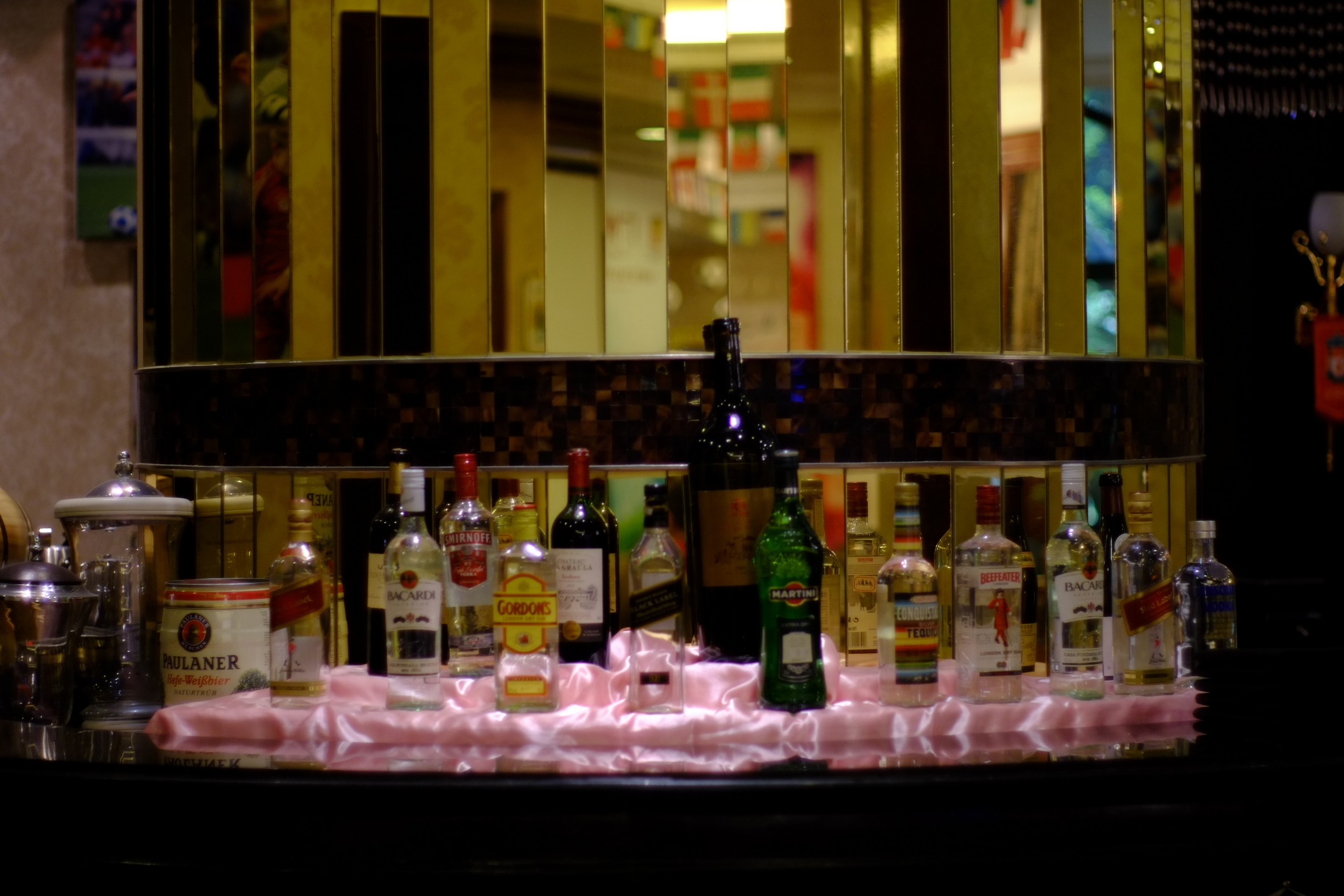 恒大足球餐厅,恒大金碧天下寻味清远餐厅