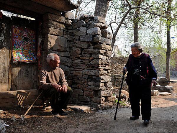 如果你很孝顺就给家里的老人买款这样的手机吧