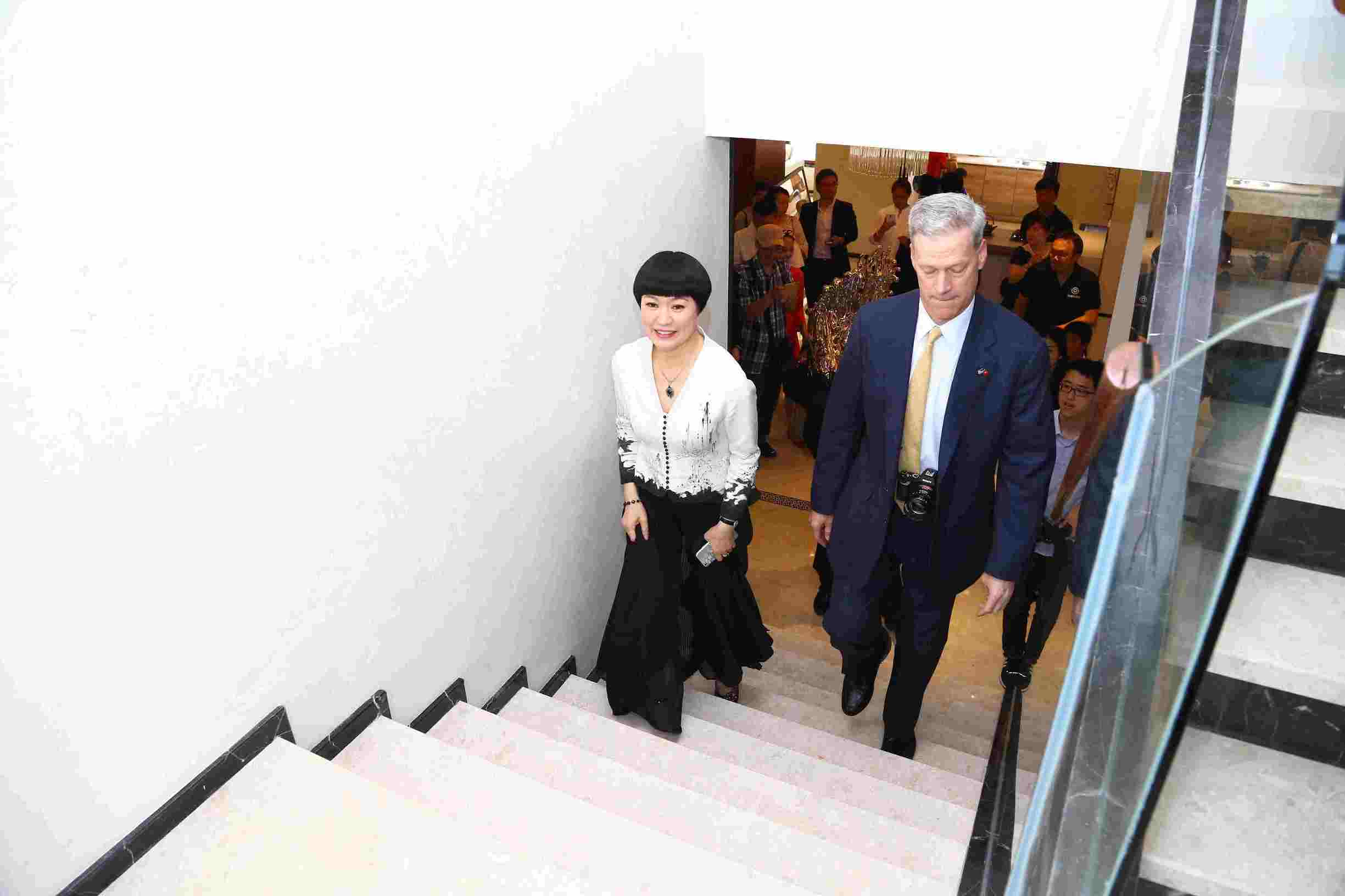 直播/北京壹号庄园样板间开放剪彩