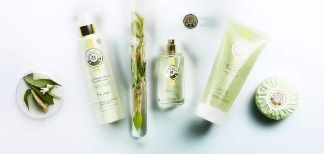 香水×衣妆玩速配，用气息成就气质