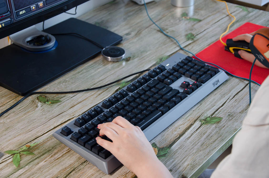 入门黑轴红轴机械键盘,机械键盘可能正在毁掉你的手腕
