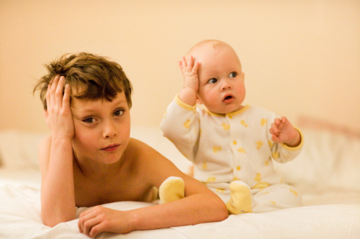 孩子爱争宠？从原因到对策全有了