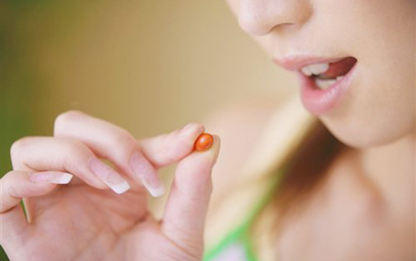 更年期喝蜂王浆能补雌激素吗,女性更年期要补激素