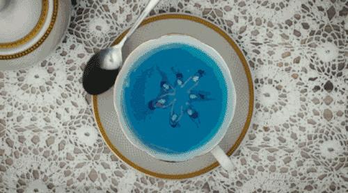 天了噜,他们的新MV这么会玩,原来玩摇滚的脑洞也很大