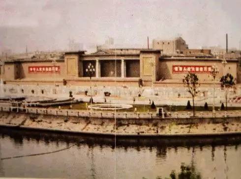 海河中心广场，天津消失的苏式主席台，曾是哏都消夏胜地