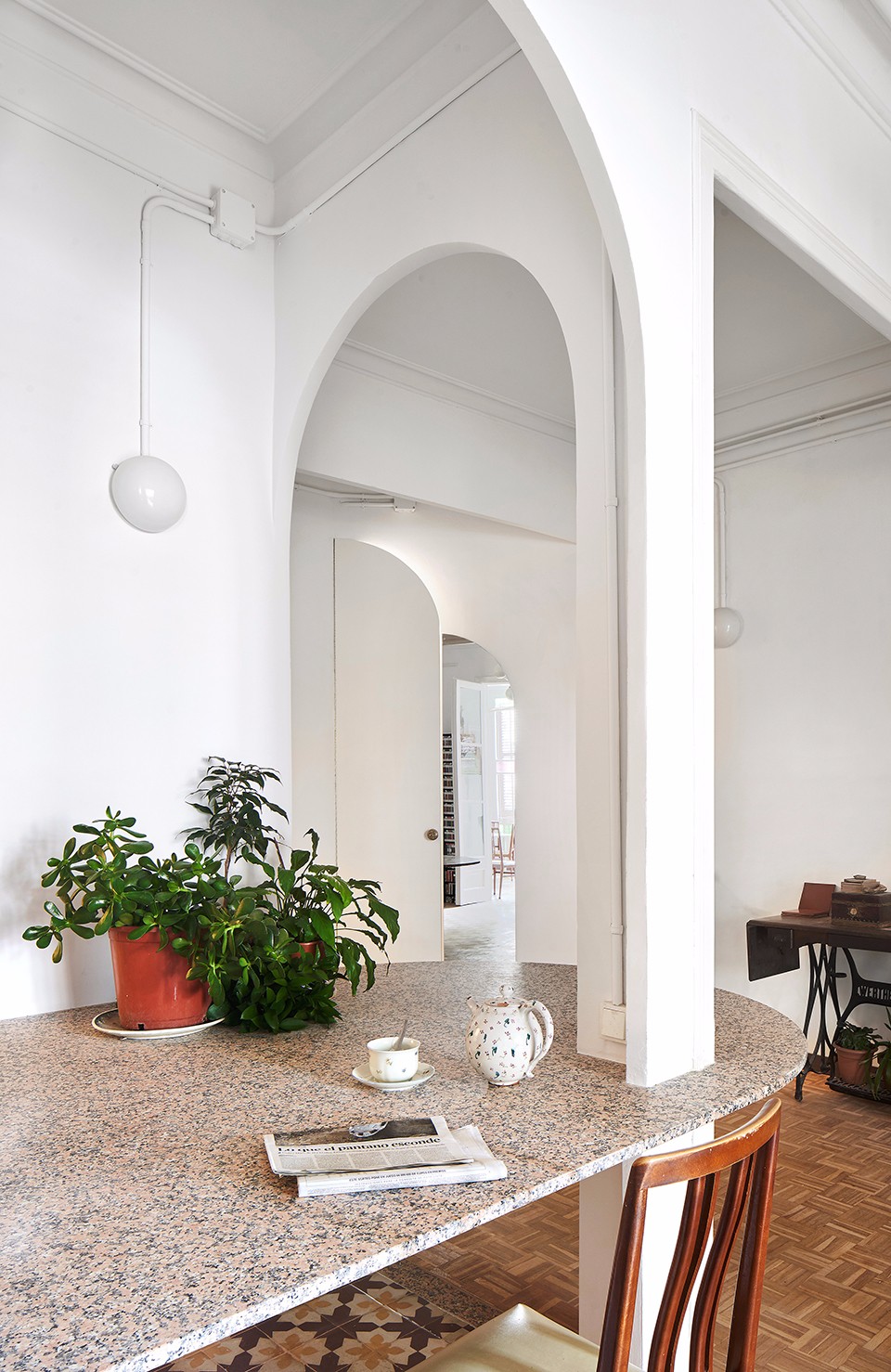 巴塞罗那ATABLE,II住宅:将桌子作为住宅的中心