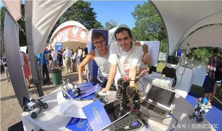 像战斗民族一样去看世界杯吧！顺便。。。