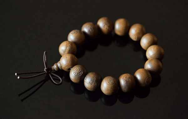 树籽类文玩手串哪个值得玩,文玩核桃手串排行榜前十名