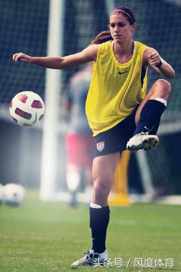 告诉你如何让足球大神也为你让道