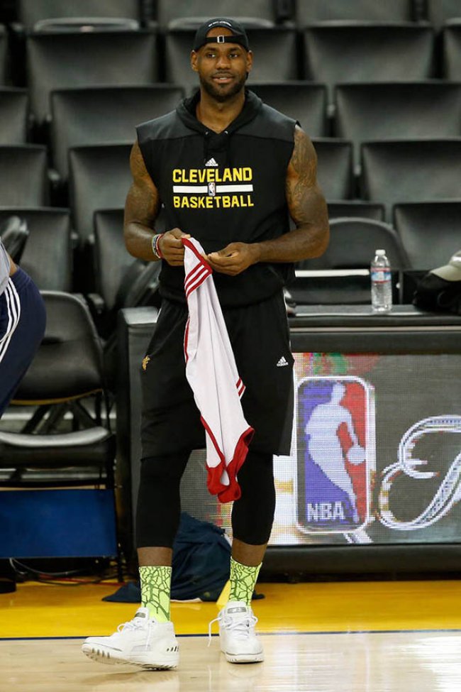 boost球鞋大全,球鞋荧光底