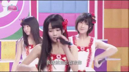 鞠婧祎上过几次微博热搜,鞠婧祎淡妆接受采访上热搜