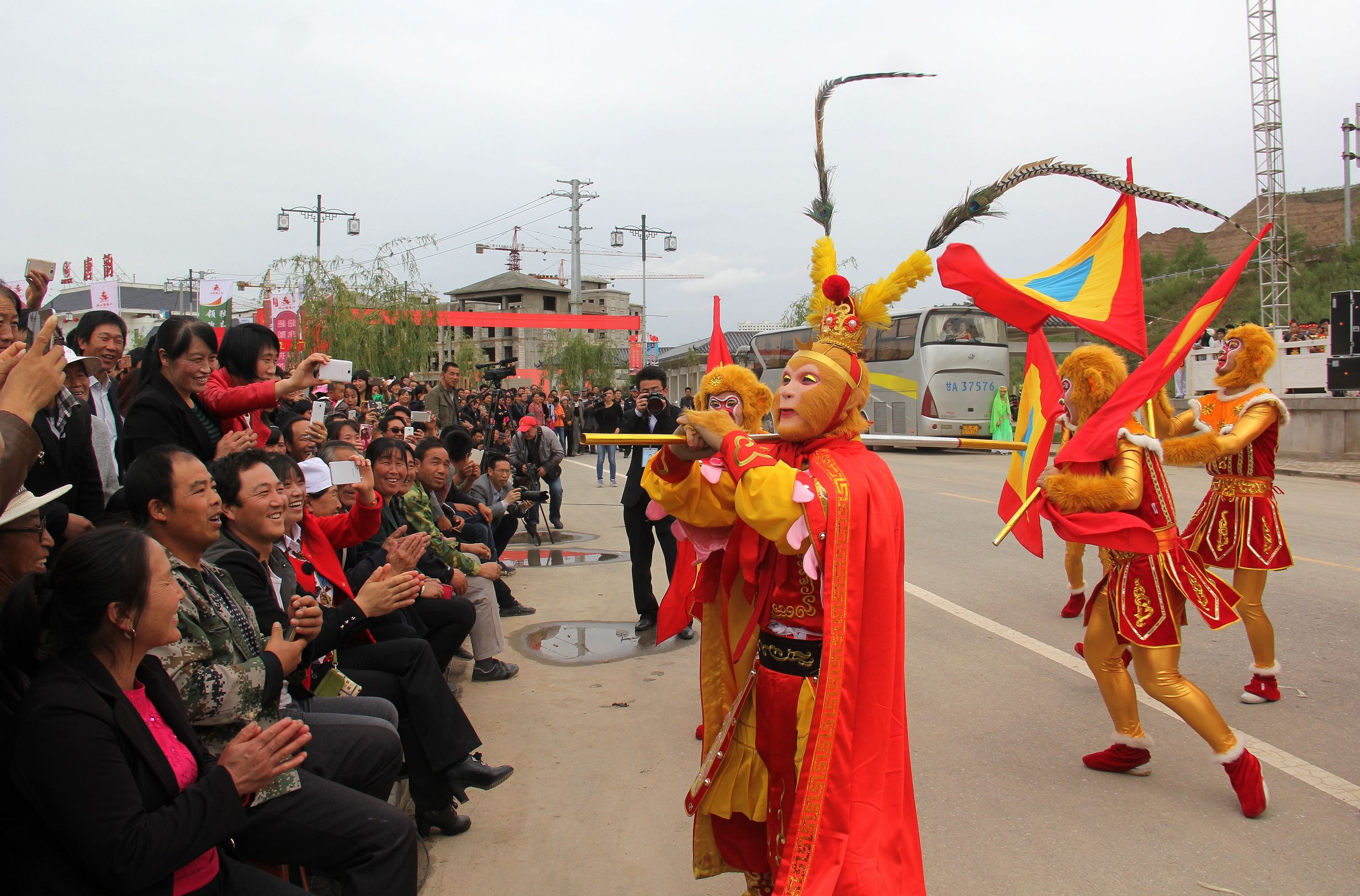 昔日丝绸路驼队阵阵显繁荣今朝OTO再起风云闹汉唐