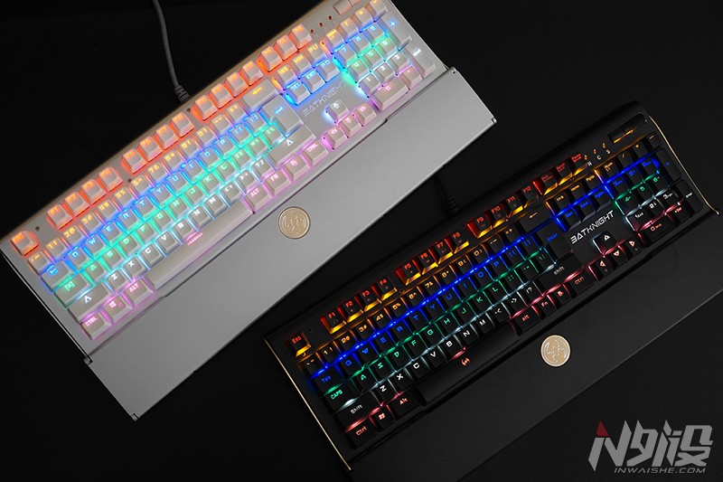 自带手托防尘罩的机械键盘,蝙蝠骑士机械键盘拆解