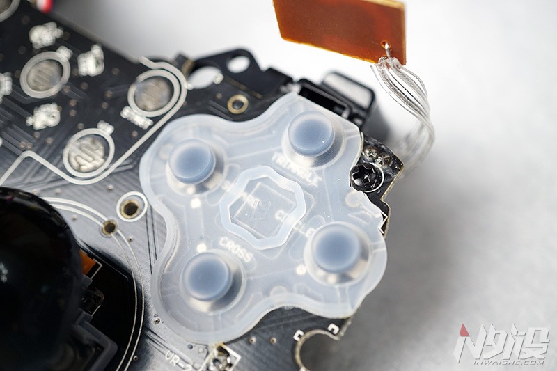 雷柏v600游戏手柄评测,雷柏v600s手柄无线连接